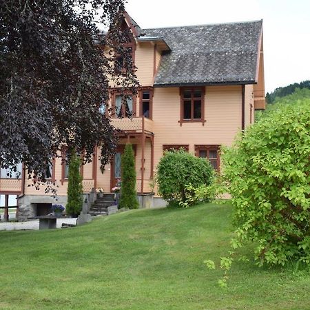 Dosen Gard Luster Exterior foto
