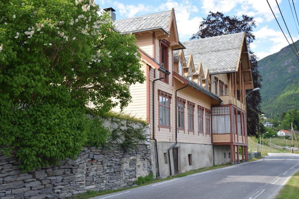 Dosen Gard Luster Exterior foto
